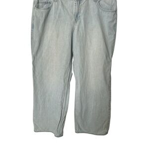 Hollister Women's Low Rise Baggy Jeans in Light Blue